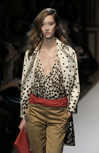 Illustration for article titled Ungaro Manages To Produce Ugly Clothes Without Any Help From Lindsay